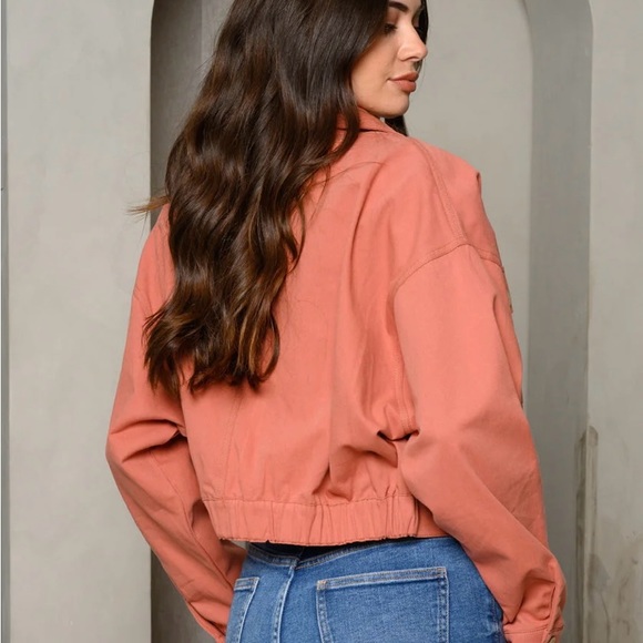 crop denim jacket/ Medium fit - Picture 4 of 4